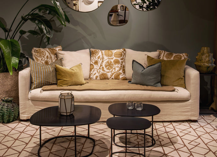 Le canapé Halta sublimé par l’art du suzani