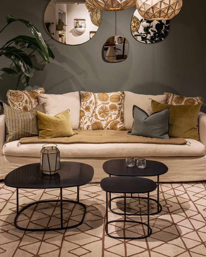 Le canapé Halta sublimé par l’art du suzani