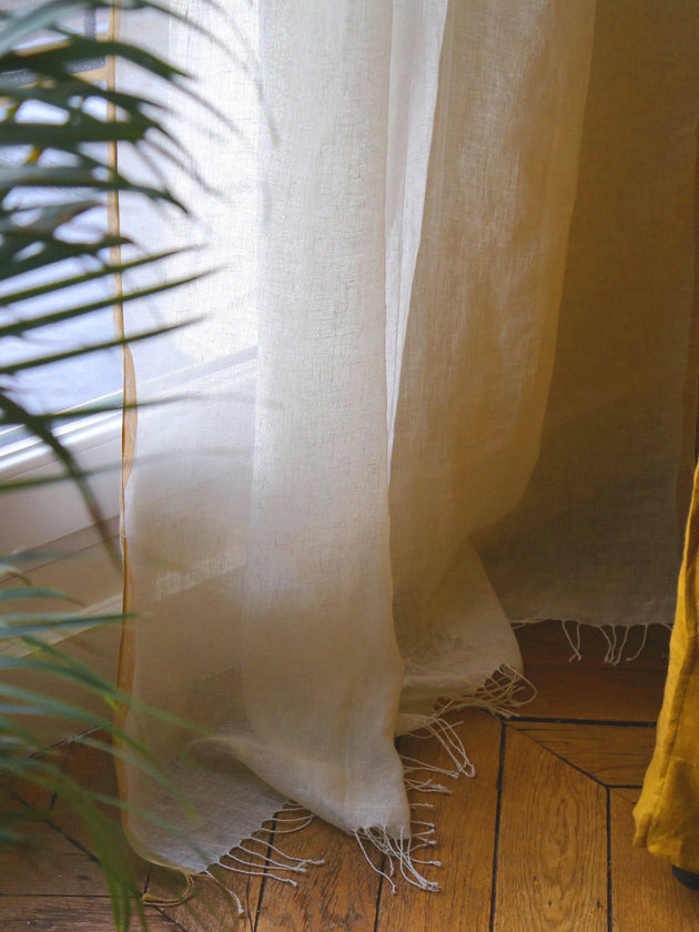 Bordure couleur Curcuma du rideau en lin Hava à franches torsadées