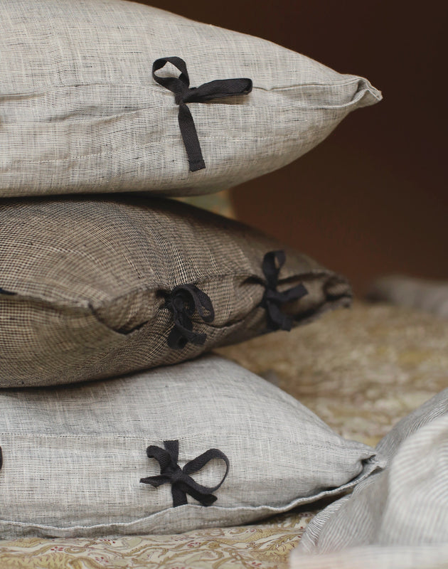 Délicates petites housses de coussin fil à fil à nouettes en lin lavé en 3 teintes