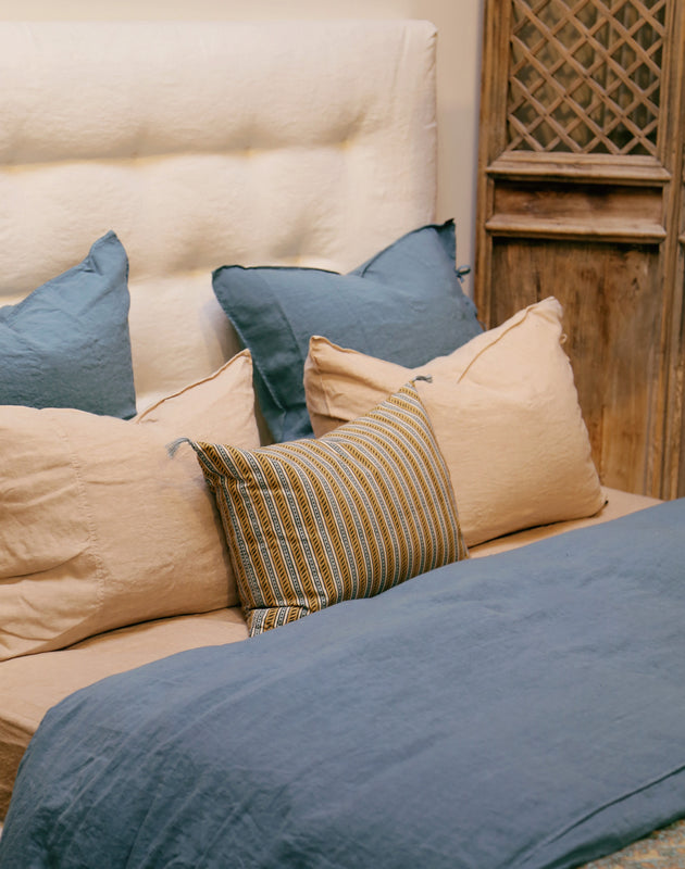 Housse de coussin rectangulaire à rayures en coton Raana