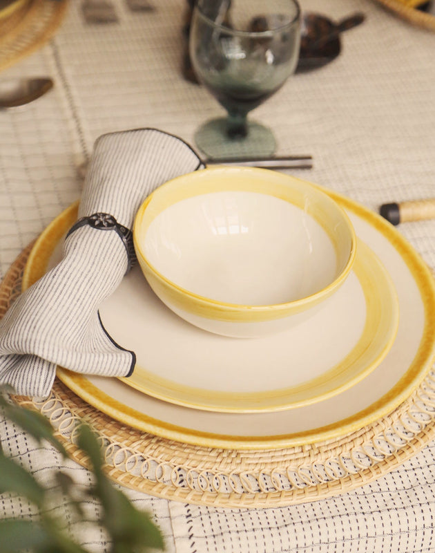 Lot de 4 assiettes Ecume en faïence émaillée