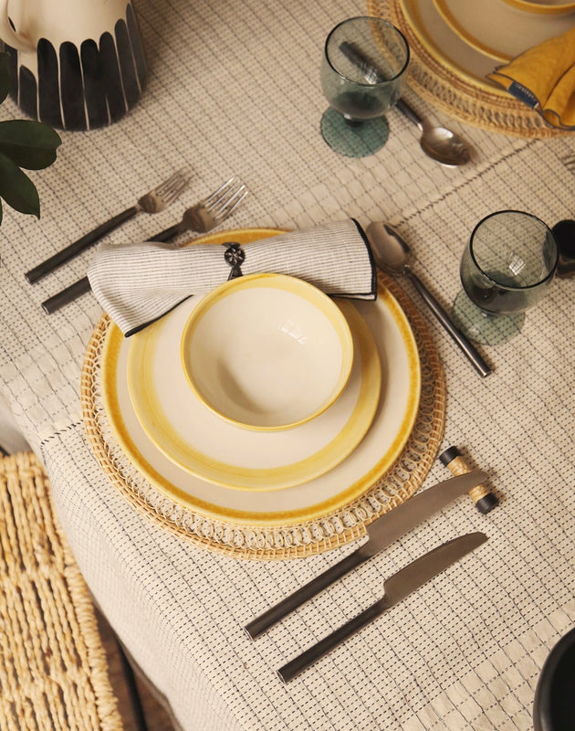 Assiettes et bol Ecume en faïence émaillée 