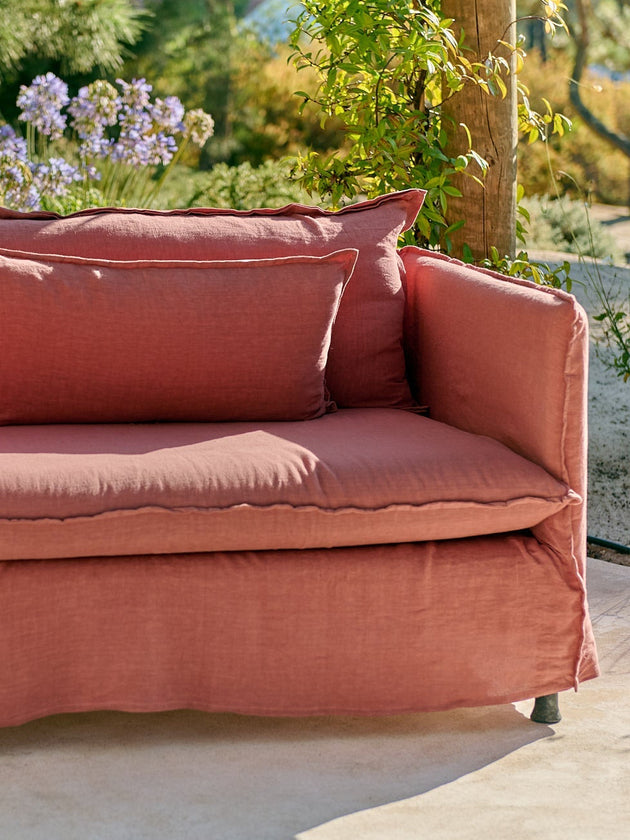 Loveseat Holi