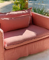 Loveseat Holi