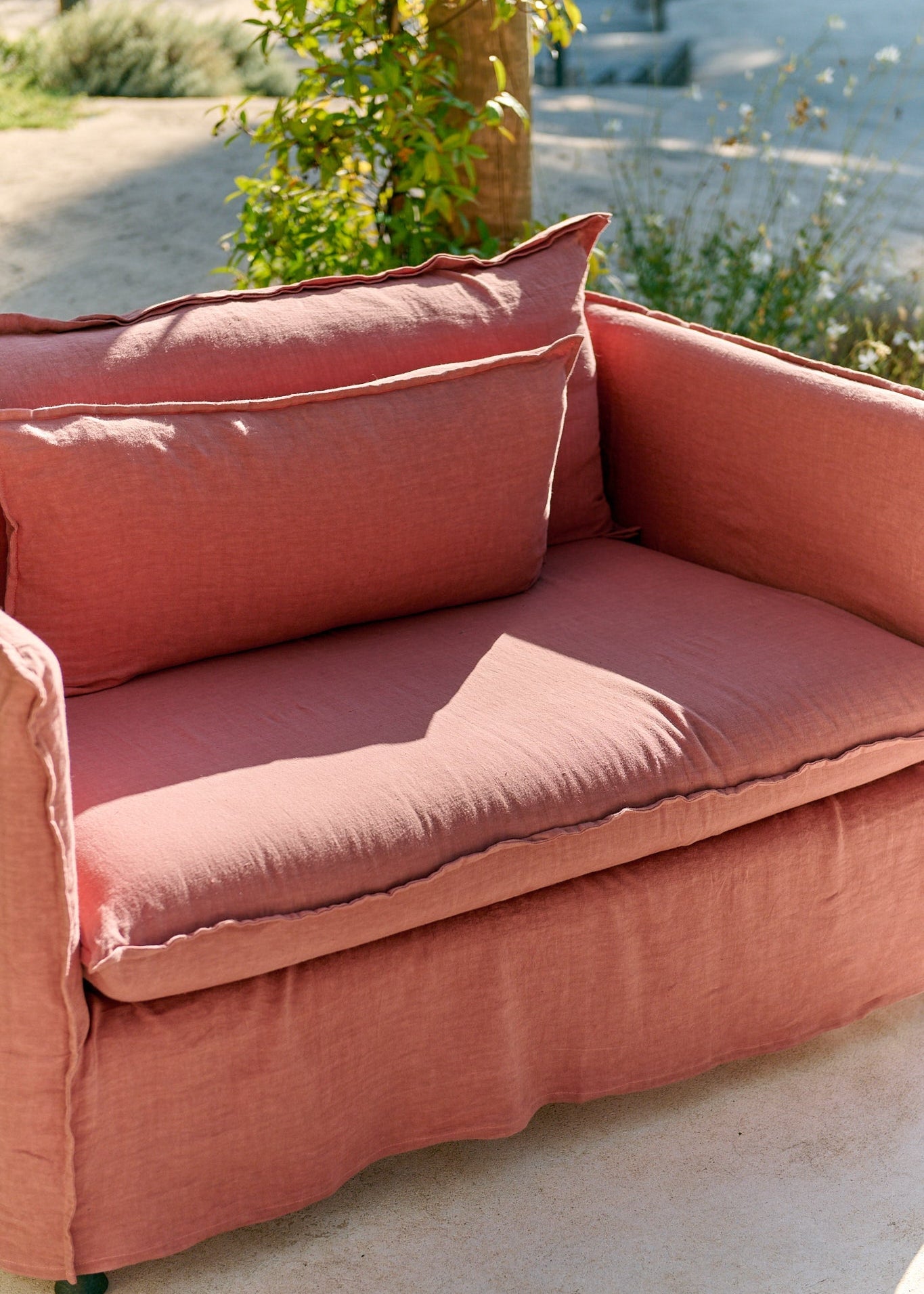 Loveseat Holi