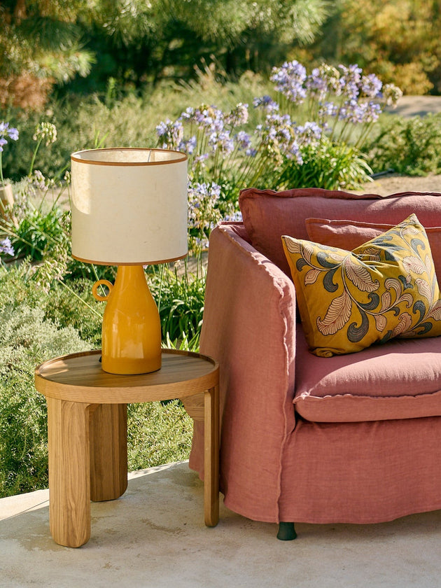 Loveseat Holi