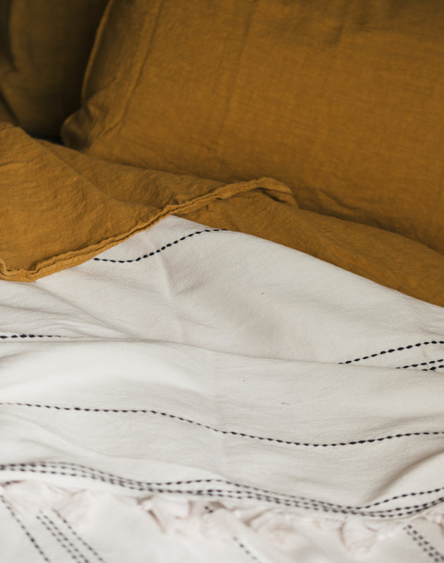 Linge de lit : couvre-lit blanc