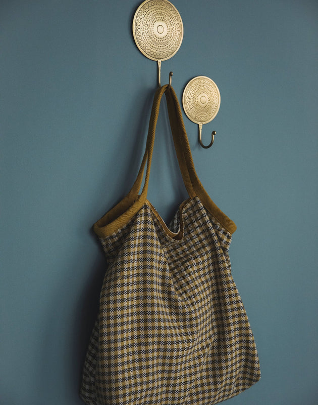 Patère murale en laiton doré Hamae