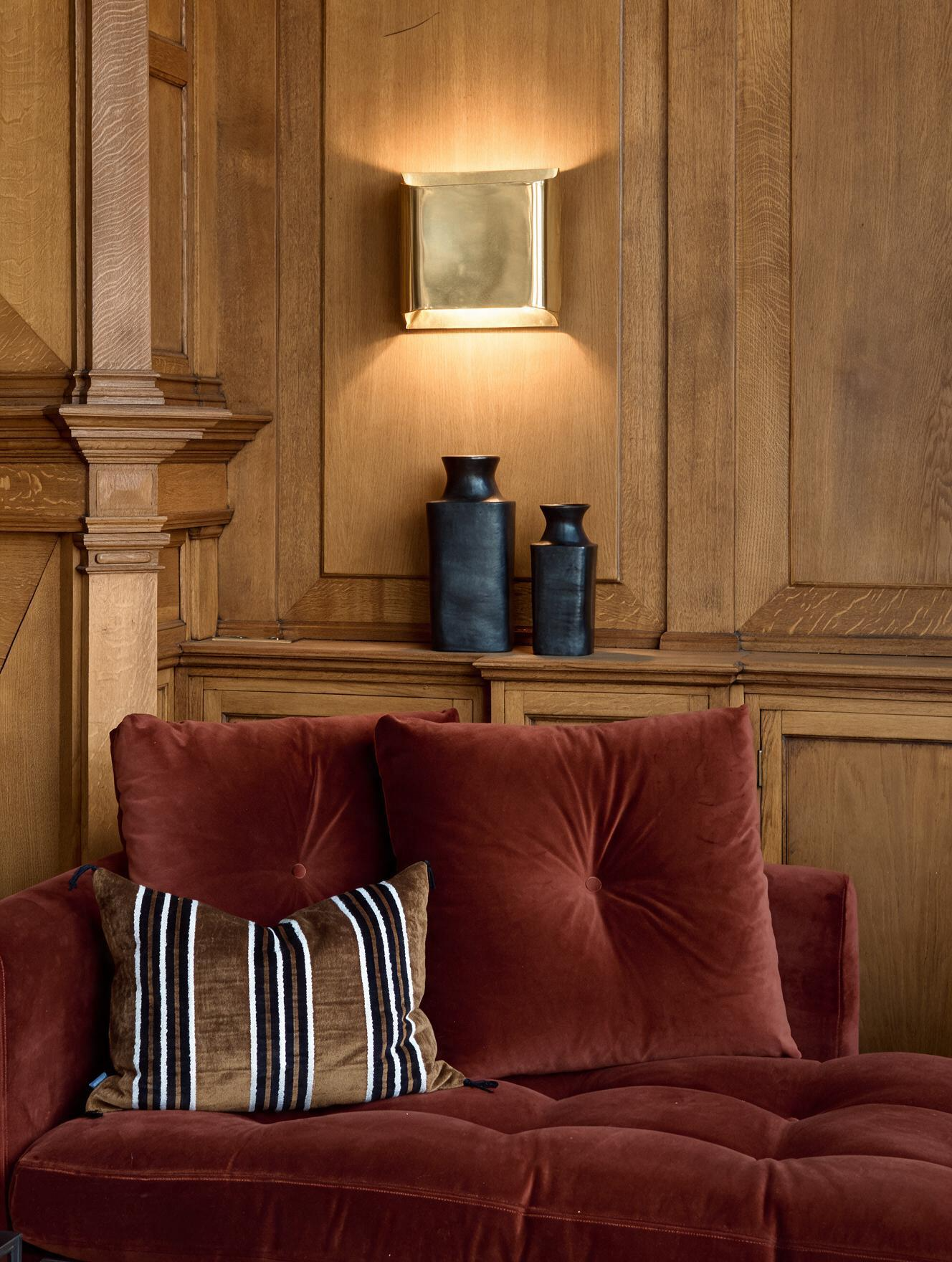 Hektor wall light