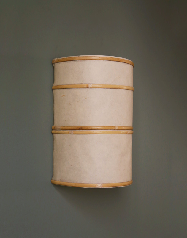 Applique en bambou de couleur naturelle à accrocher au mur