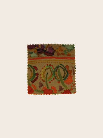 Tissu Inika en velours de coton avec motifs chamarrés aux accents d’aquarelle