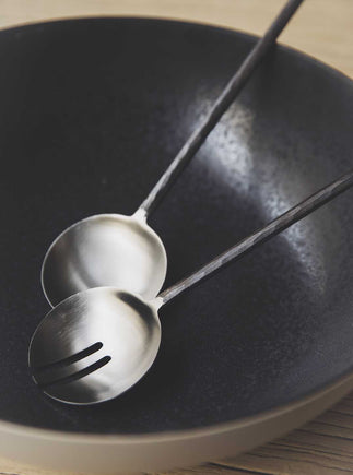 Couverts de service avec manche en fer martelé