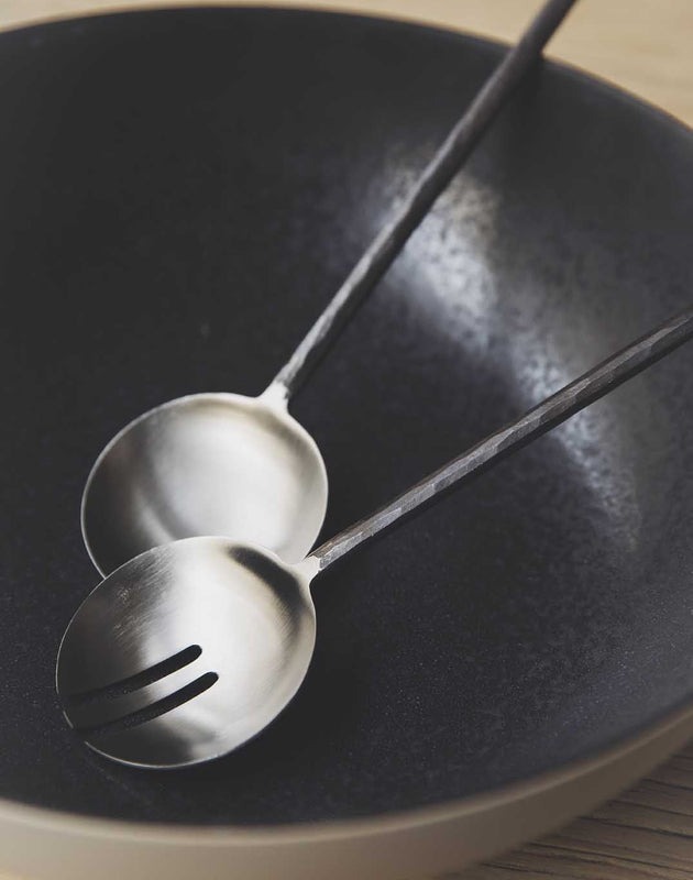 Couverts de service avec manche en fer martelé