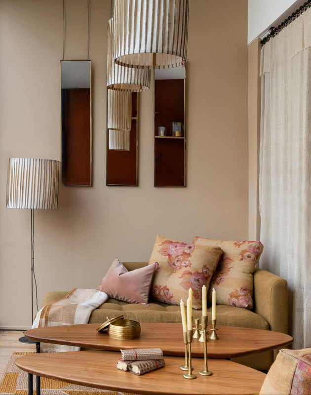 Trois grands miroirs muraux rectangulaires en acier brossé Dristi