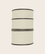 Applique en bambou de couleur noire à accrocher au mur