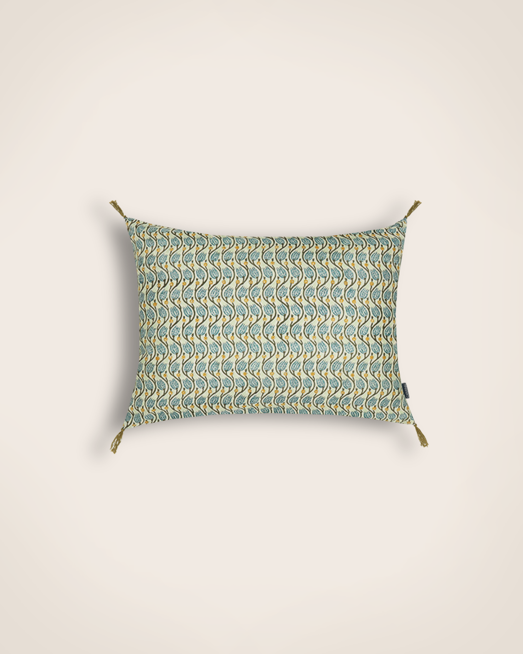 Housse de coussin Tullio Lac avec pompoms imprimés à la main