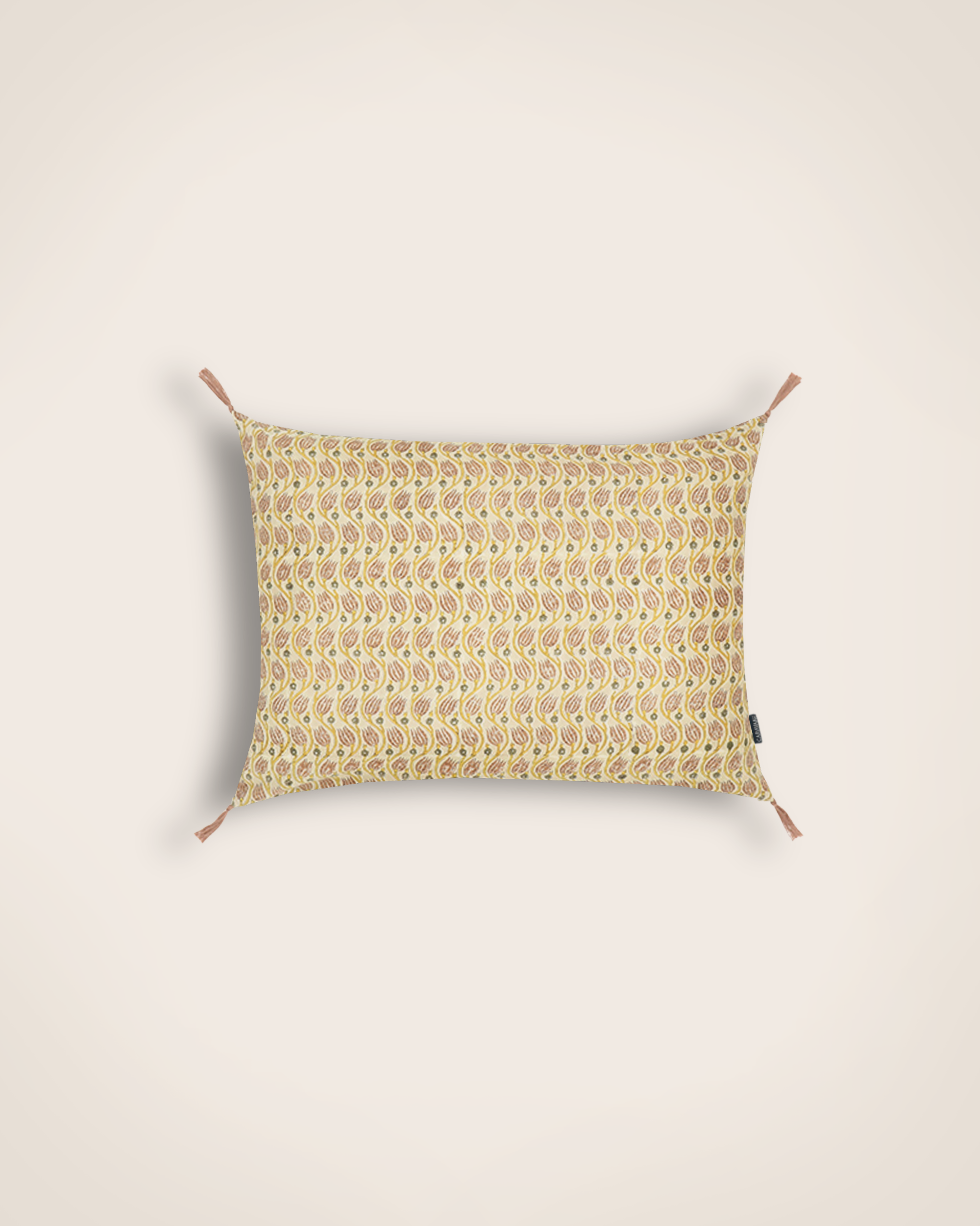 Housse de coussin Tullio Nude avec pompoms imprimés à la main