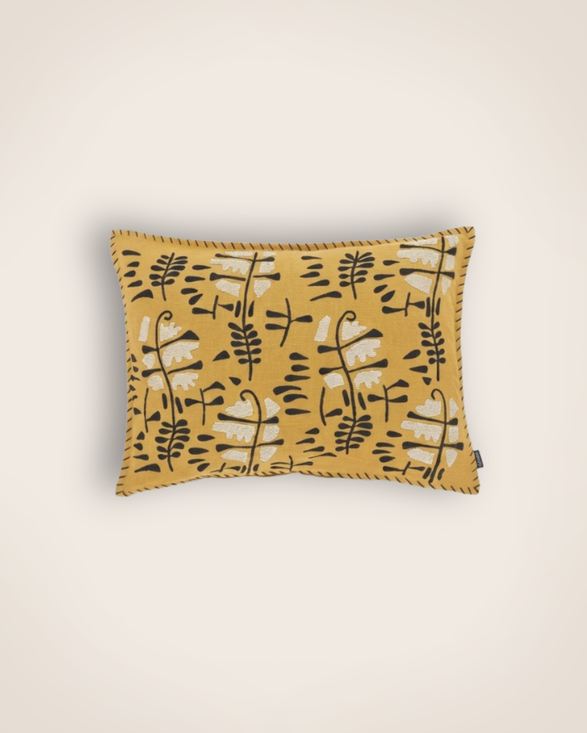 Vadhi cushion cover