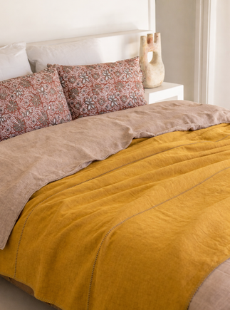 Lana bedspread