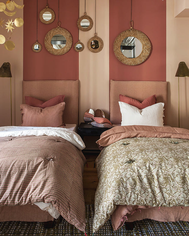linge de lit pour chambre d'enfants rose