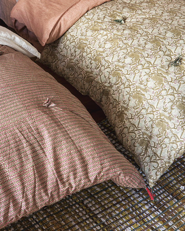 Bouts de lits pour chambre d'enfants rose