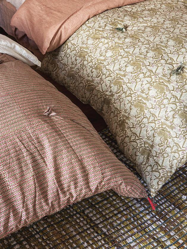 Bouts de lits pour chambre d'enfants rose