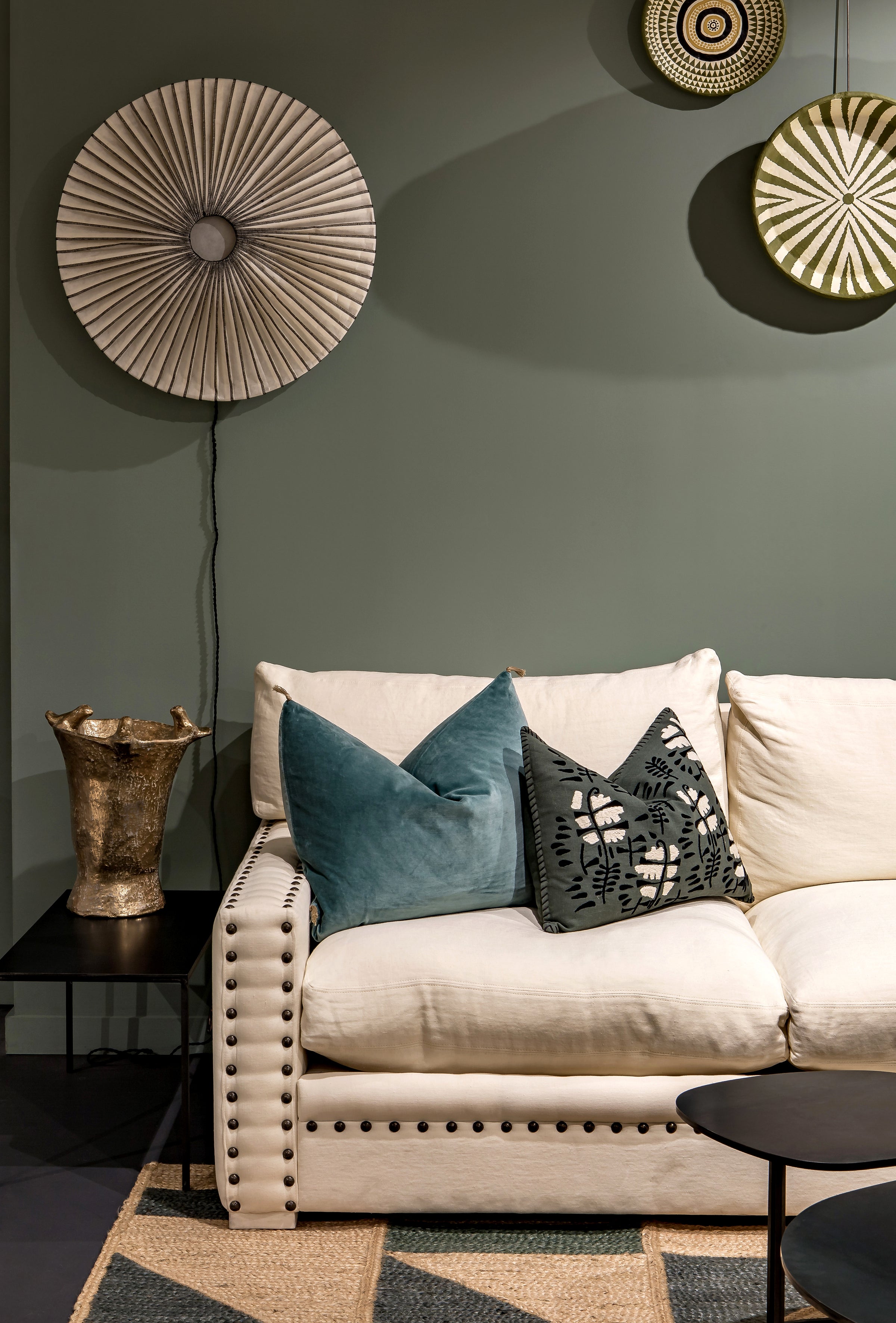 Vadhi cushion cover