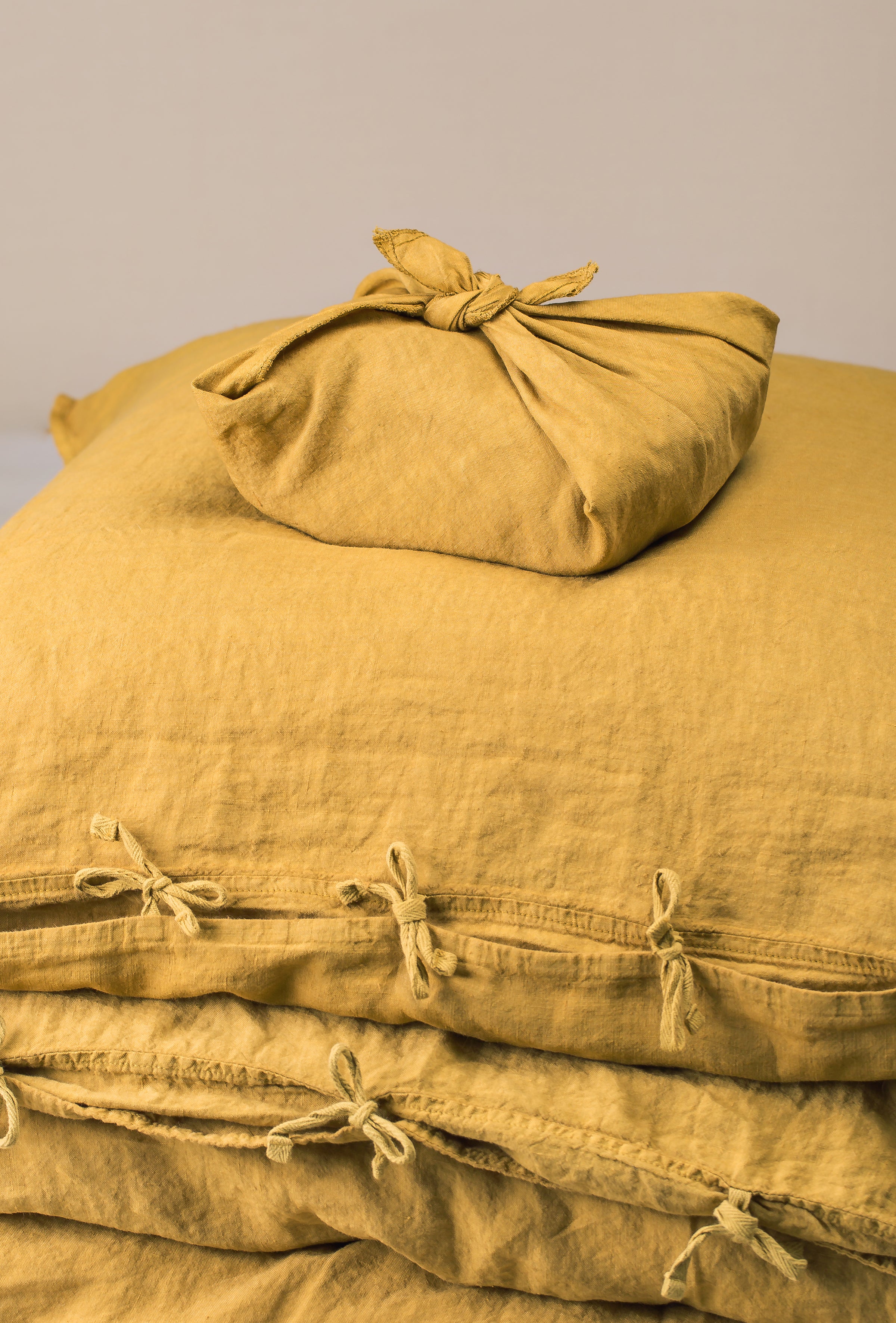Selena bedding set - Curcuma
