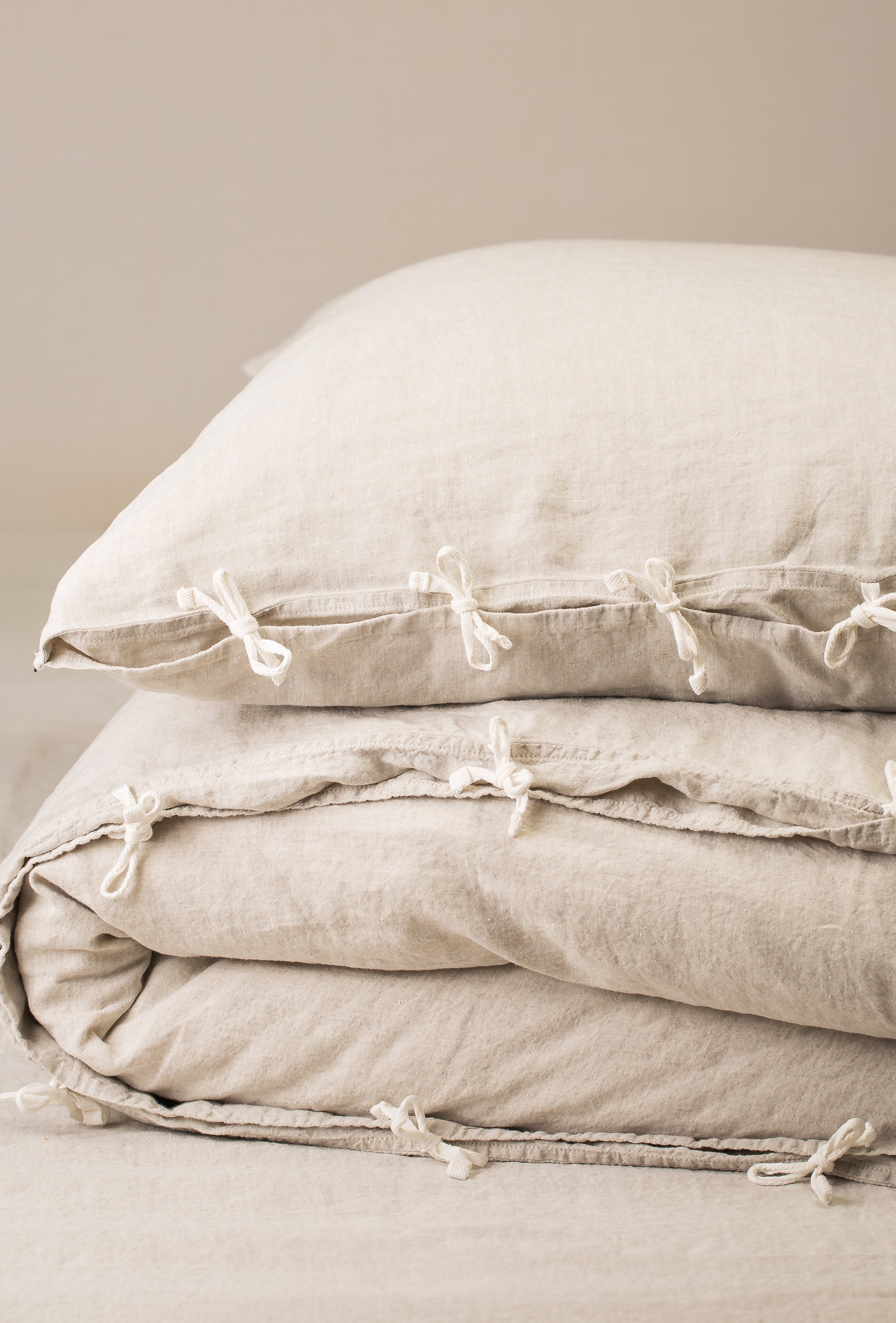 Selena Bedding Set - Ciment