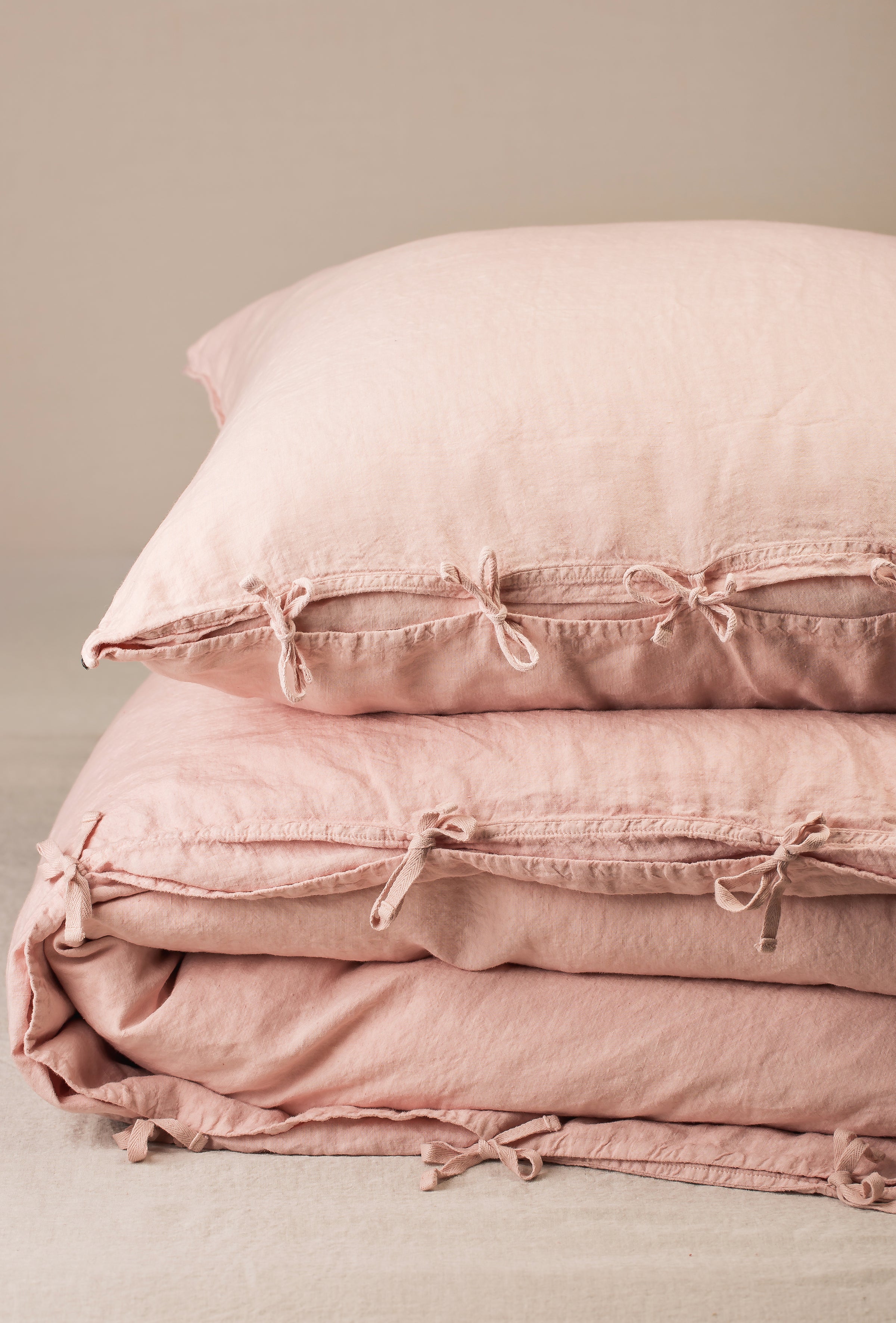 Selena Bedding Set - Dawn