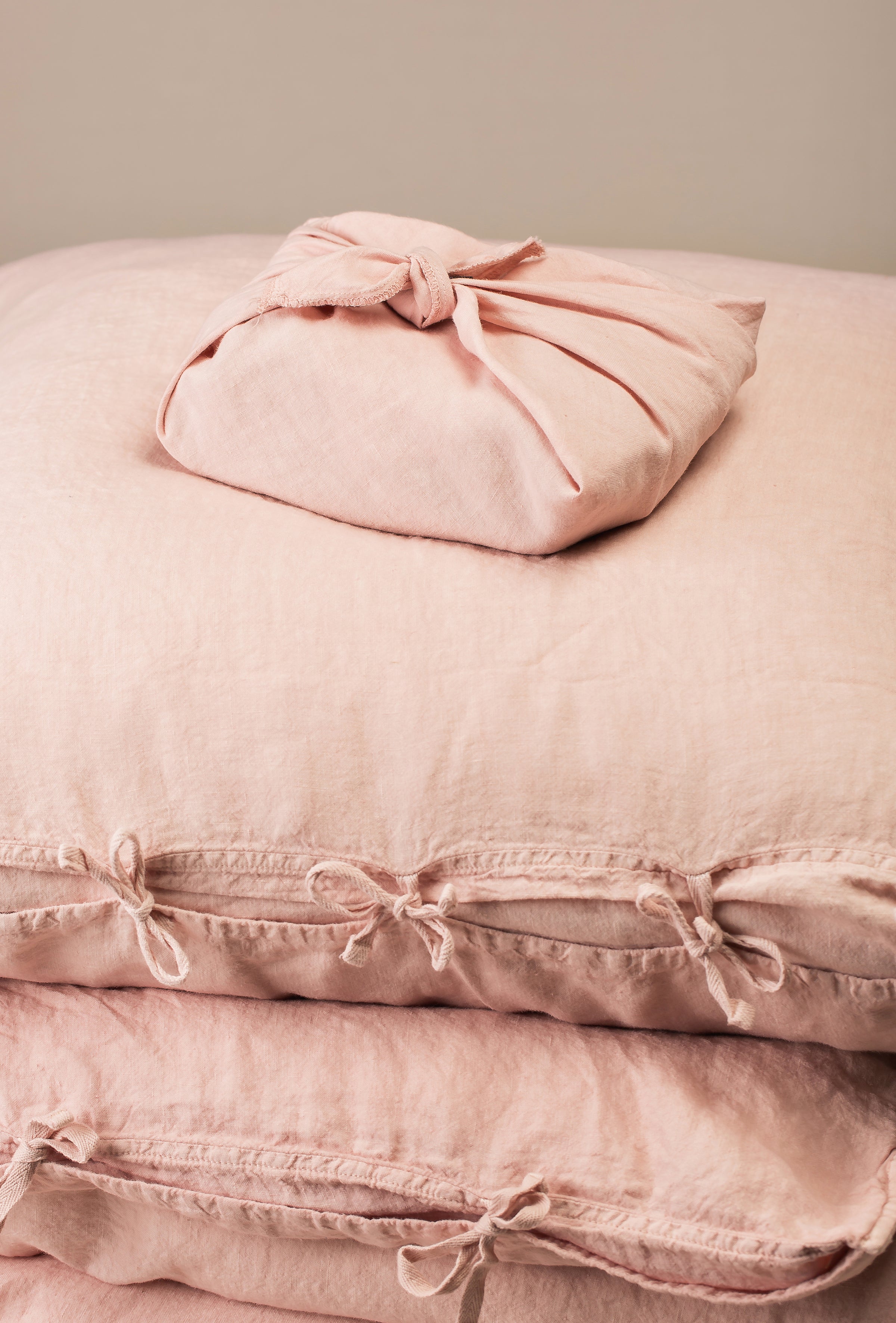 Selena Bedding Set - Dawn