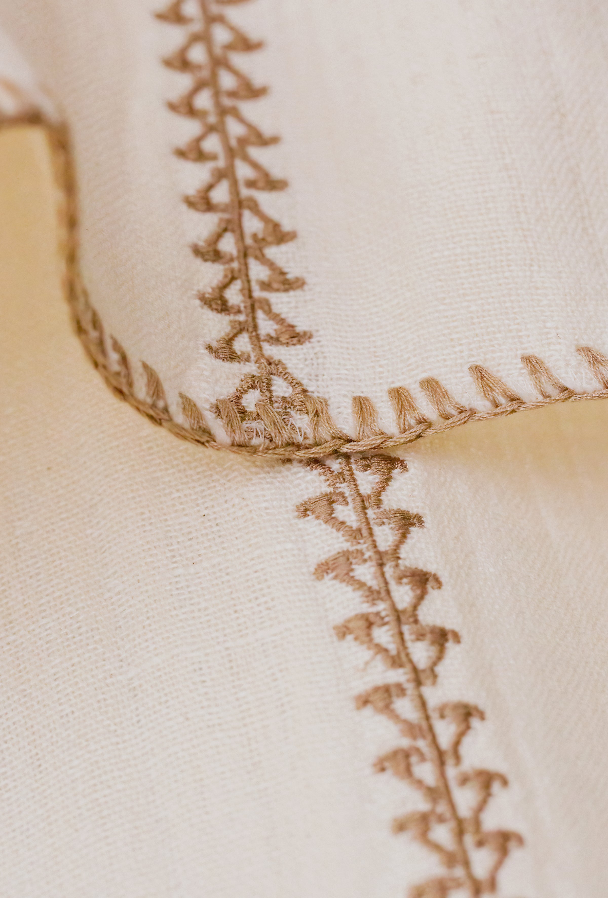 Zarif bedspread