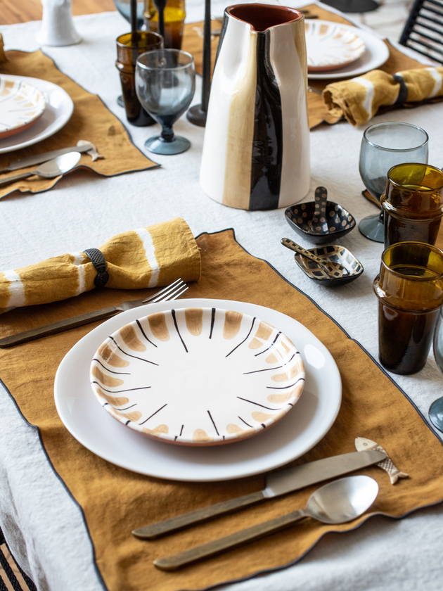 set de table rectangulaire jaune curcuma en lin lavé été 