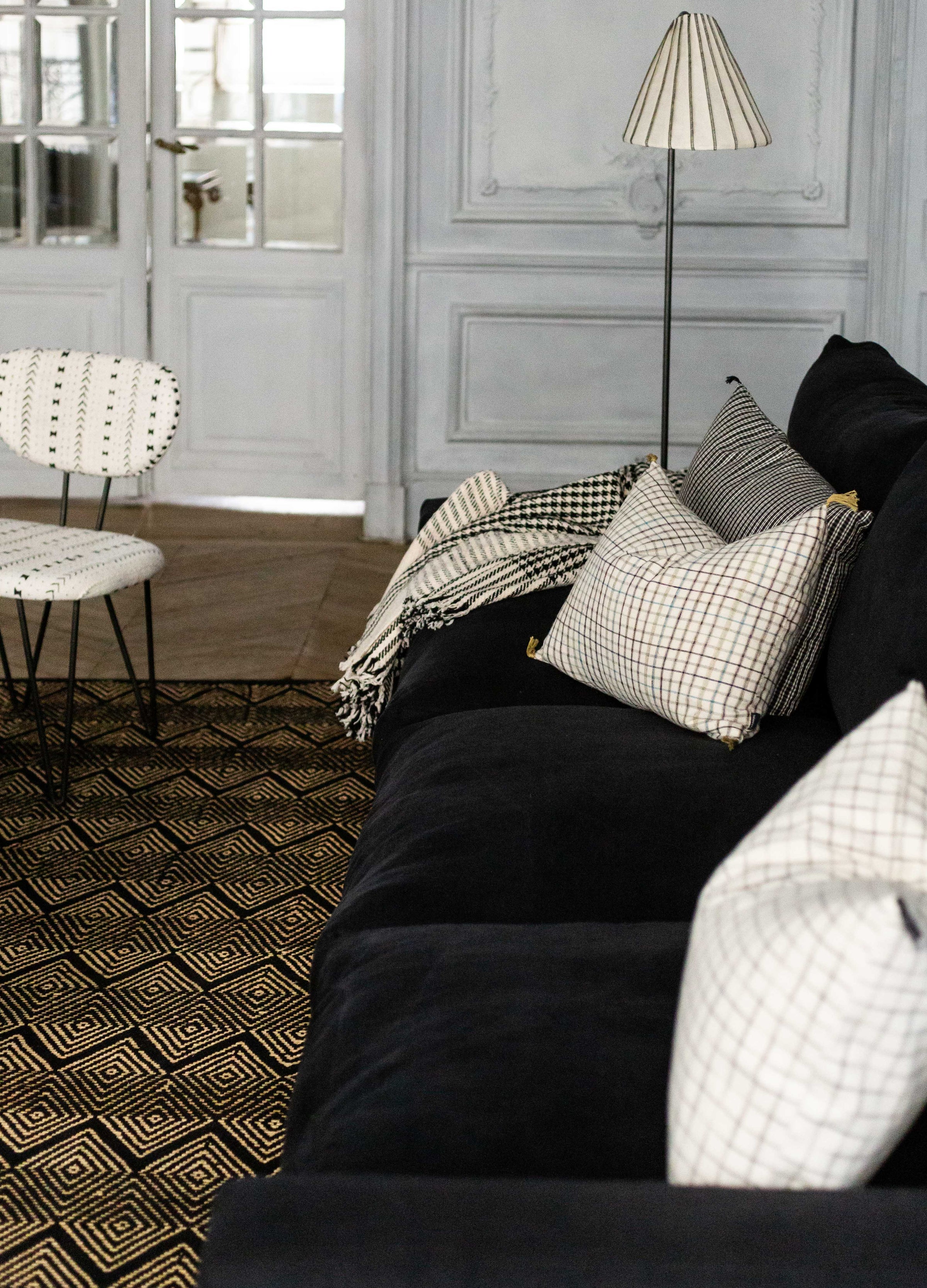Abat-jour de lampadaire pour une décoration noire et blanche