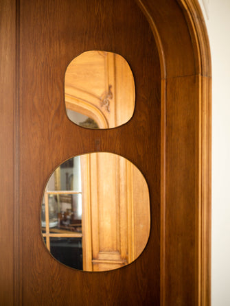 ensemble de deux miroirs en laiton doré Ame