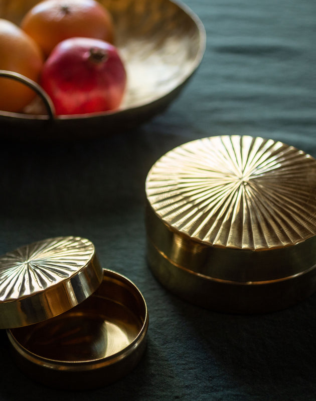 Idée de cadeau : boite décorative dorée