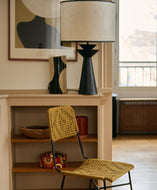 Chaise haute en coton tressé et pieds en fer dans le coloris Havane