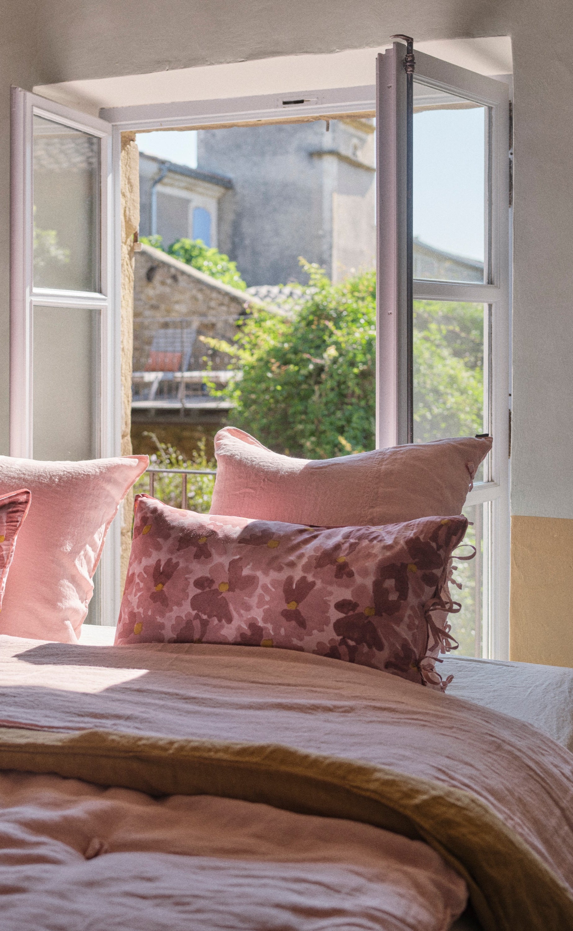 Selena Bedding Set - Dawn