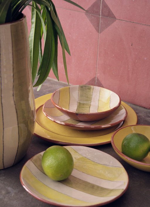 Ensemble de coupelles et assiettes Amalfi en terre cuite