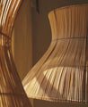 Suspension Halo en rotin aux finitions naturelles et organiques
