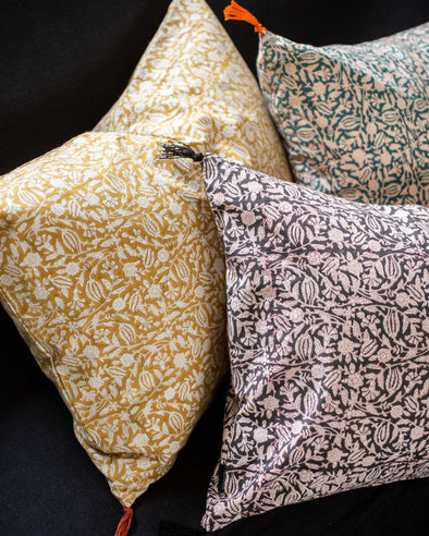 Tulipan cushion cover