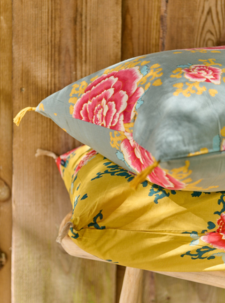 Liao cushion cover