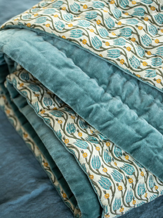 Tullio bedspread