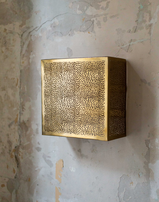 Kare wall light