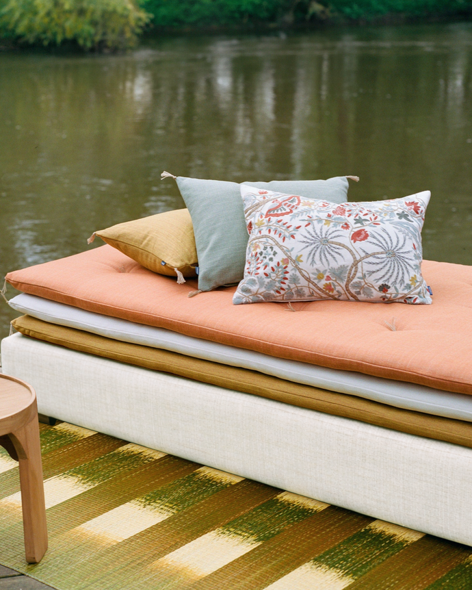 Princess Sofa - Ecru Structure