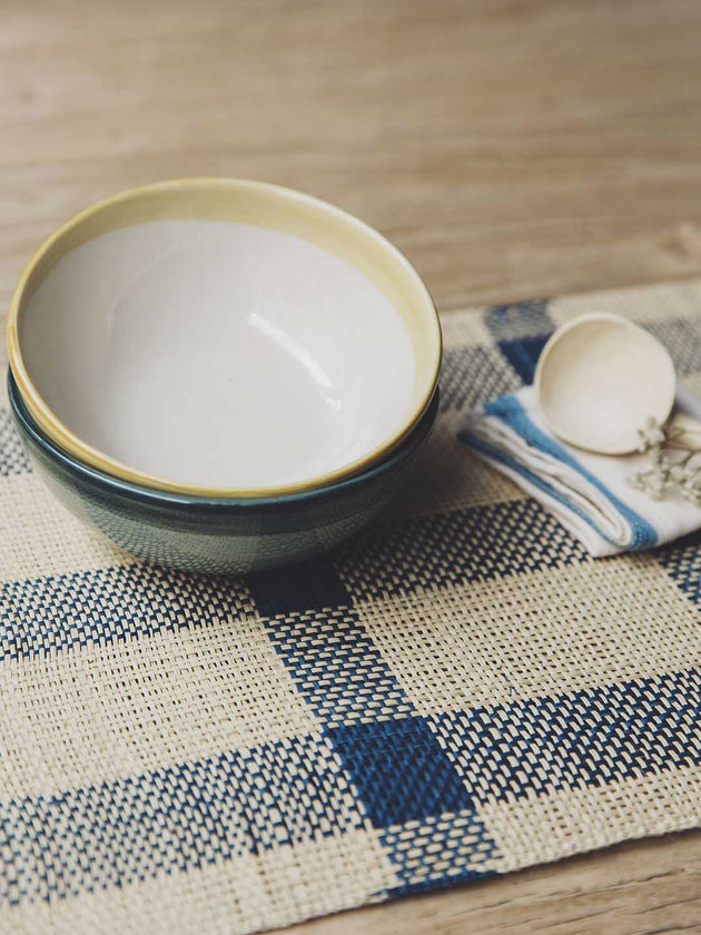 Bol peinte à la main en faïence émaillée