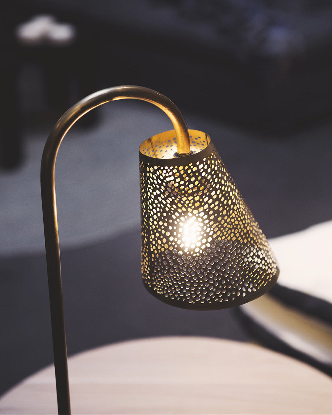 Lampe à poser en acier Ella bronze