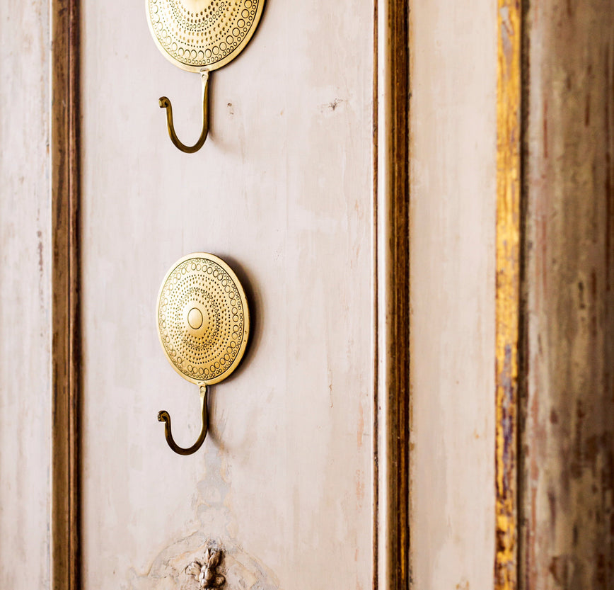 Patère murale en laiton Hamae