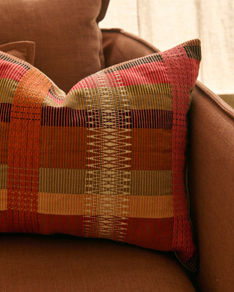 Housse de coussin en coton Loren à rayures multicolores